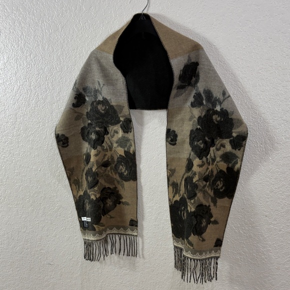 Hopeless Romantic,made in Germany ,Floral Scarf in Black and Brown - Picture 10 of 14